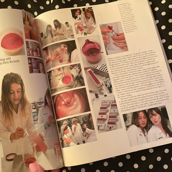 NYLON Magazine 2006 Avril Lavigne - Picture 11 of 14